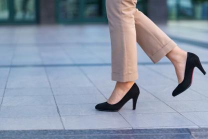 Jakie buty do biura wybrać? Modne i wygodne propozycje